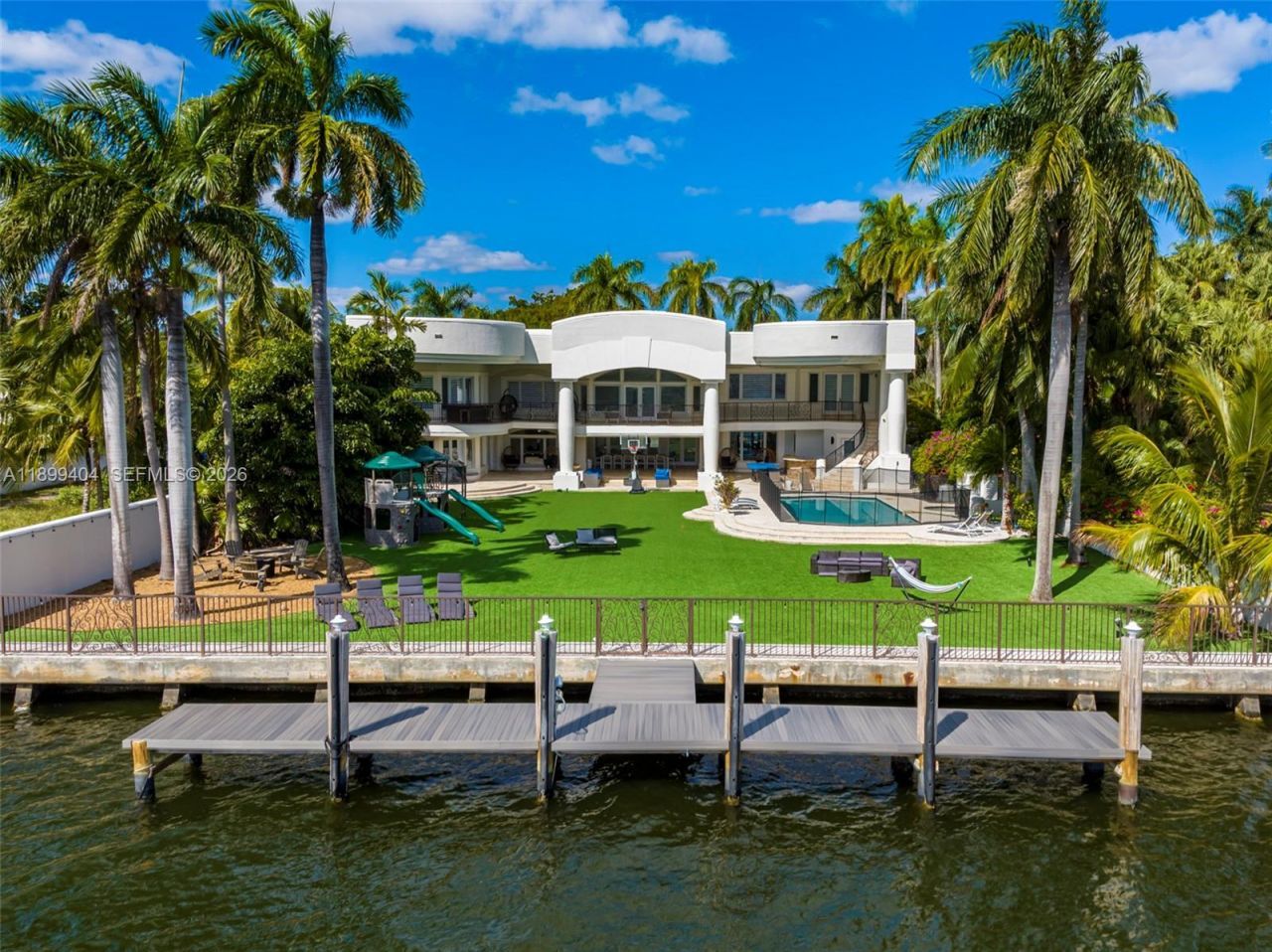 929 N Southlake Dr, Hollywood, FL 33019 Photo