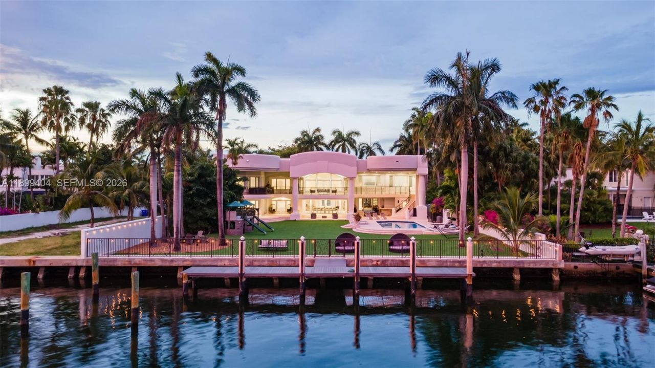 929 N Southlake Dr, Hollywood, FL 33019 Photo