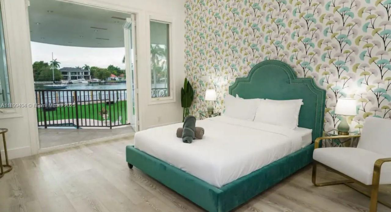 929 N Southlake Dr, Hollywood, FL 33019 Photo