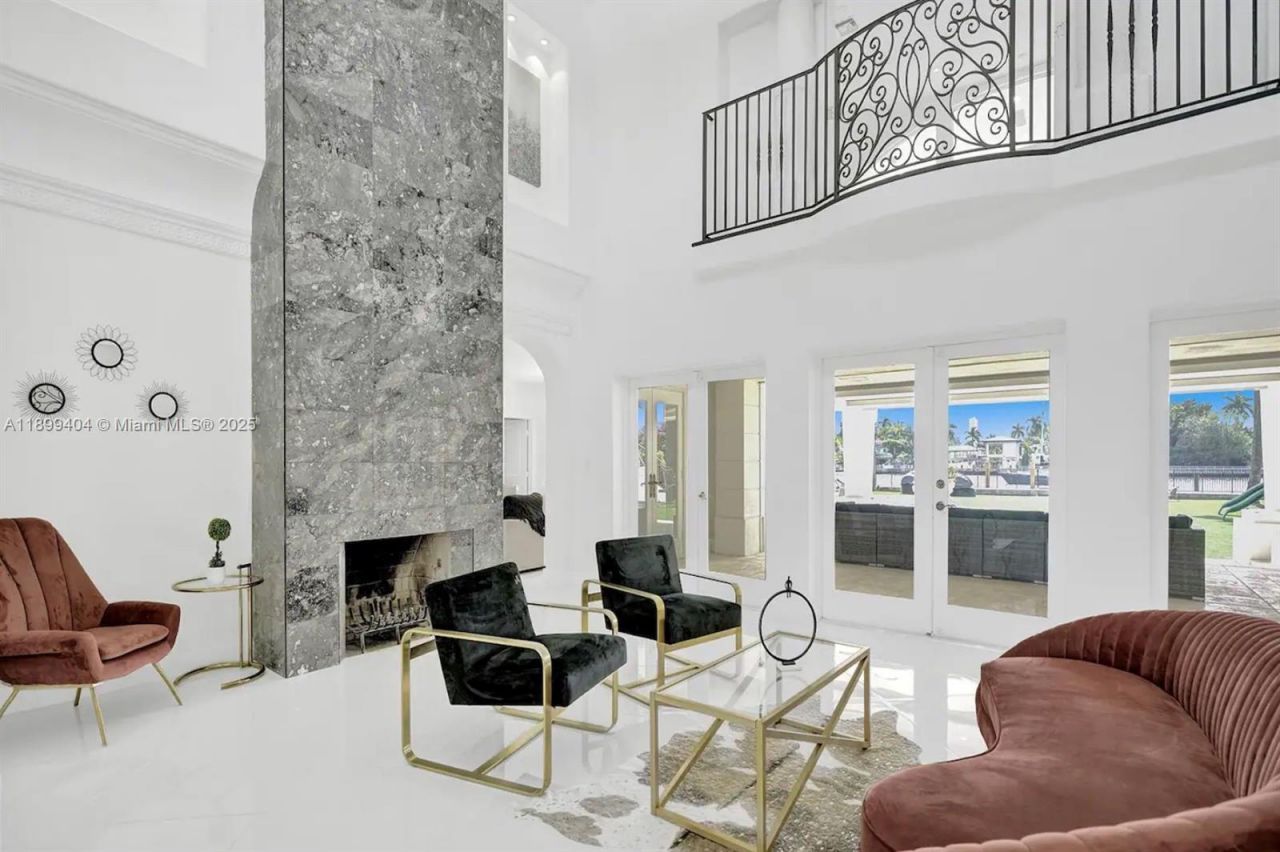 929 N Southlake Dr, Hollywood, FL 33019 Photo