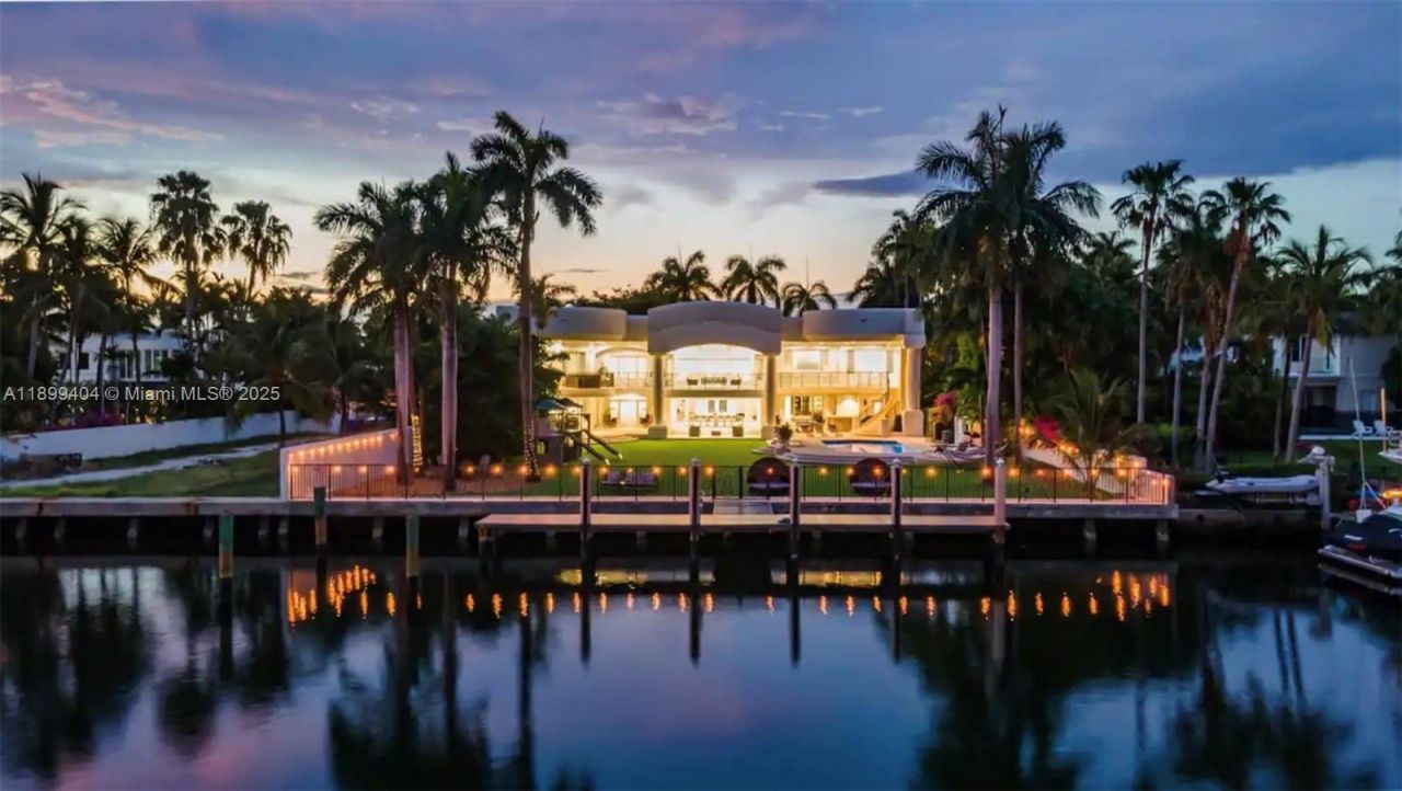 929 N Southlake Dr, Hollywood, FL 33019 Photo