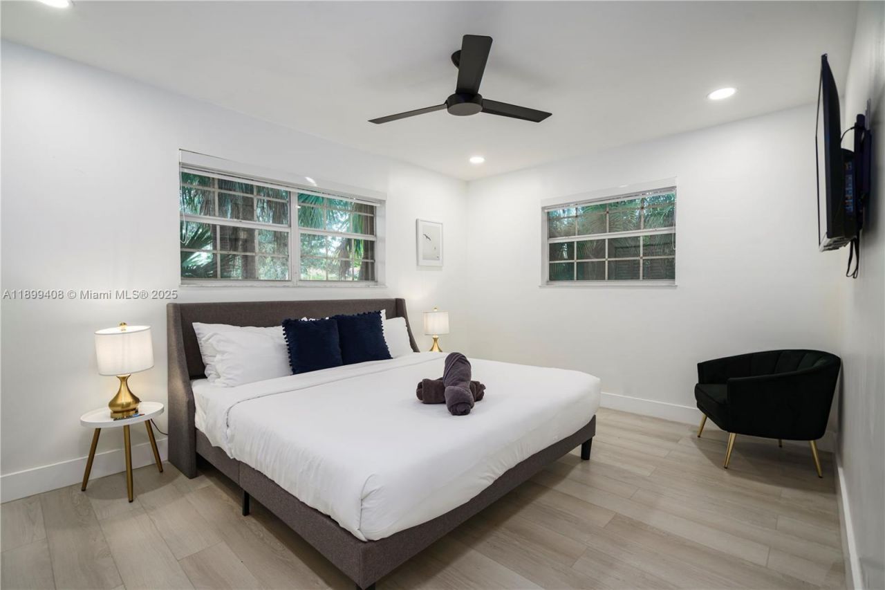 1244 Garfield St, Hollywood, FL 33019 Photo