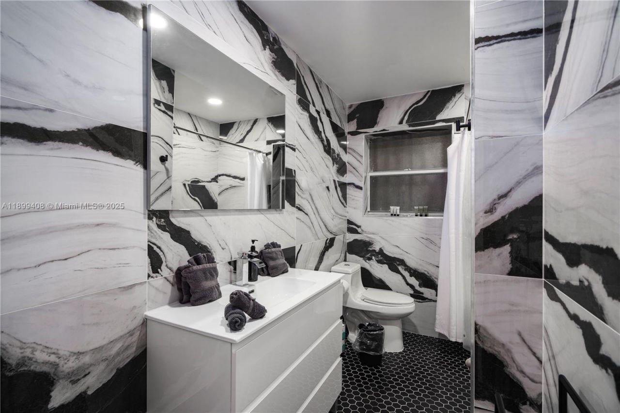 1244 Garfield St, Hollywood, FL 33019 Photo