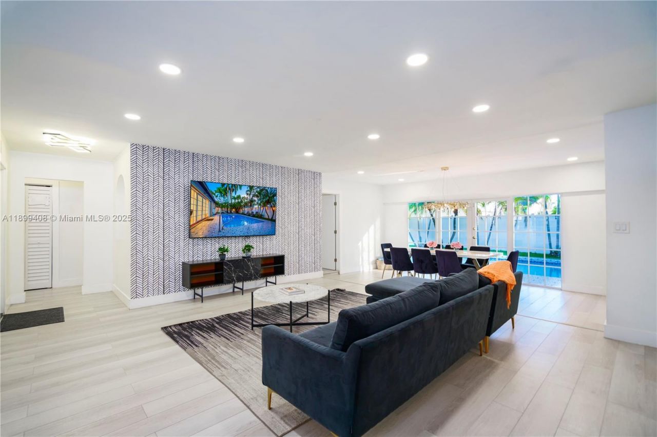 1244 Garfield St, Hollywood, FL 33019 Photo