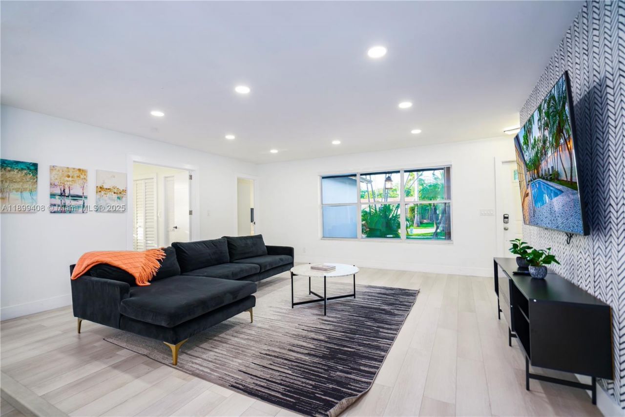 1244 Garfield St, Hollywood, FL 33019 Photo