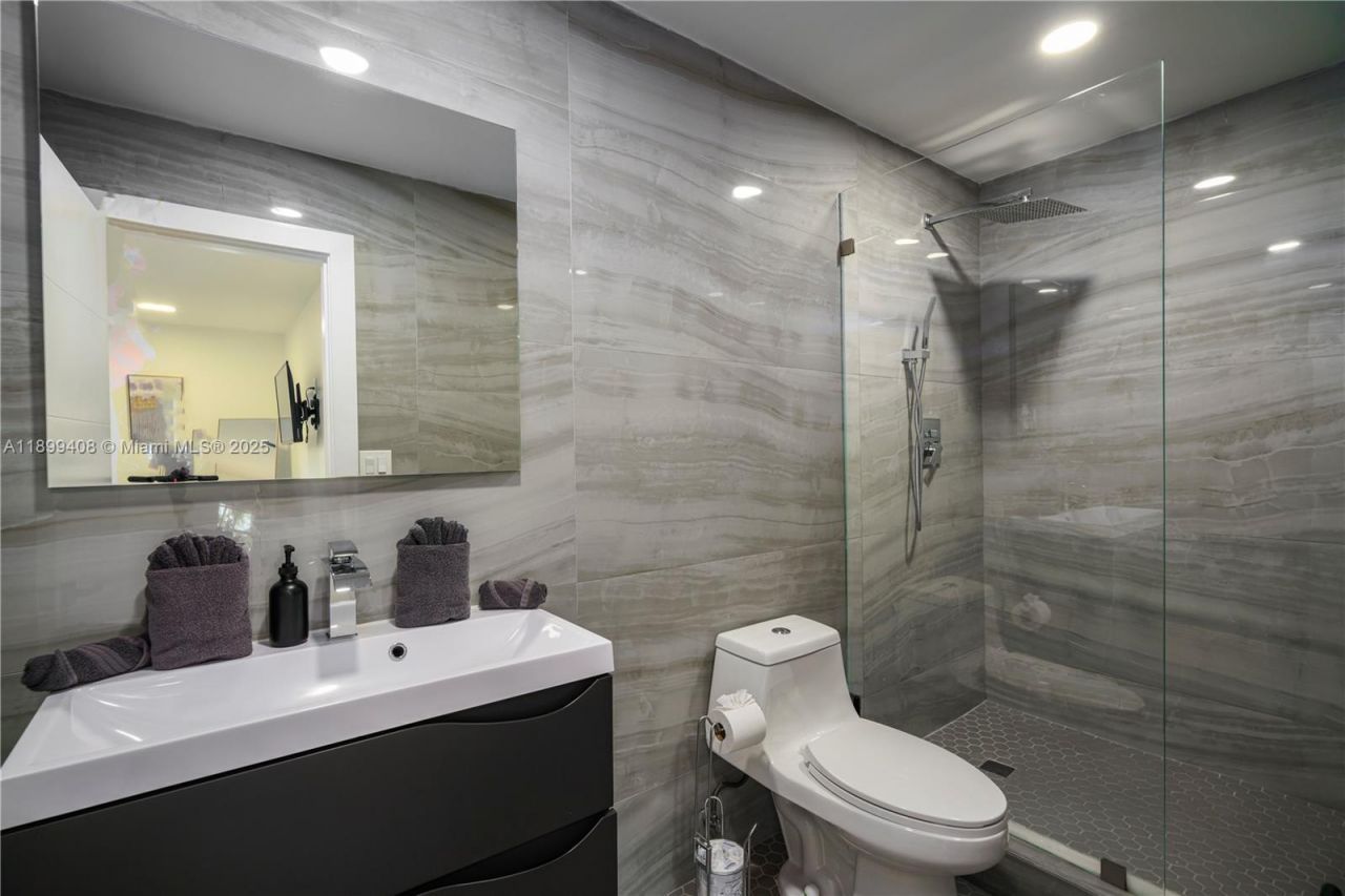 1244 Garfield St, Hollywood, FL 33019 Photo