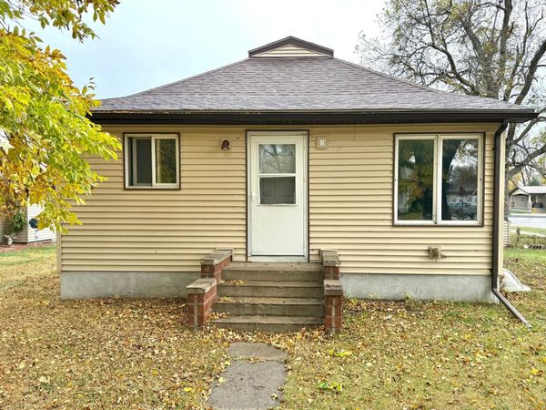 550 South Street, Wabasso, MN 56293