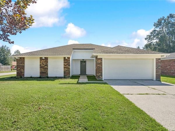 109 MEREDITH Drive, Slidell, LA 70458