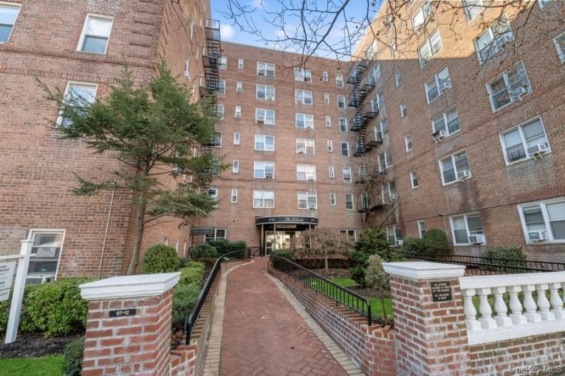 67-12 Yellowstone Boulevard, Unit G7, Forest Hills, NY 11375 Main Photo