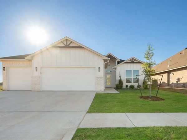 5017 Misty Wood Lane, Mustang, OK 73064