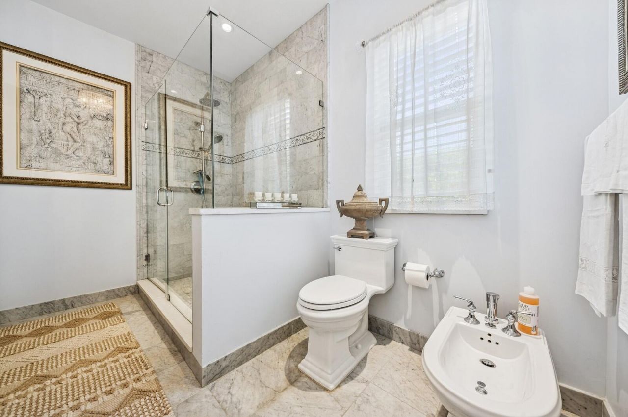 310 Almeria Road, West Palm Beach, FL 33405 Photo