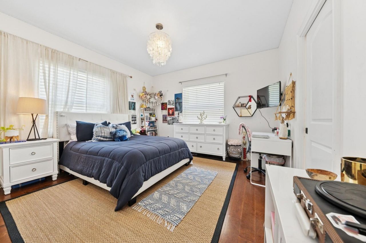 310 Almeria Road, West Palm Beach, FL 33405 Photo