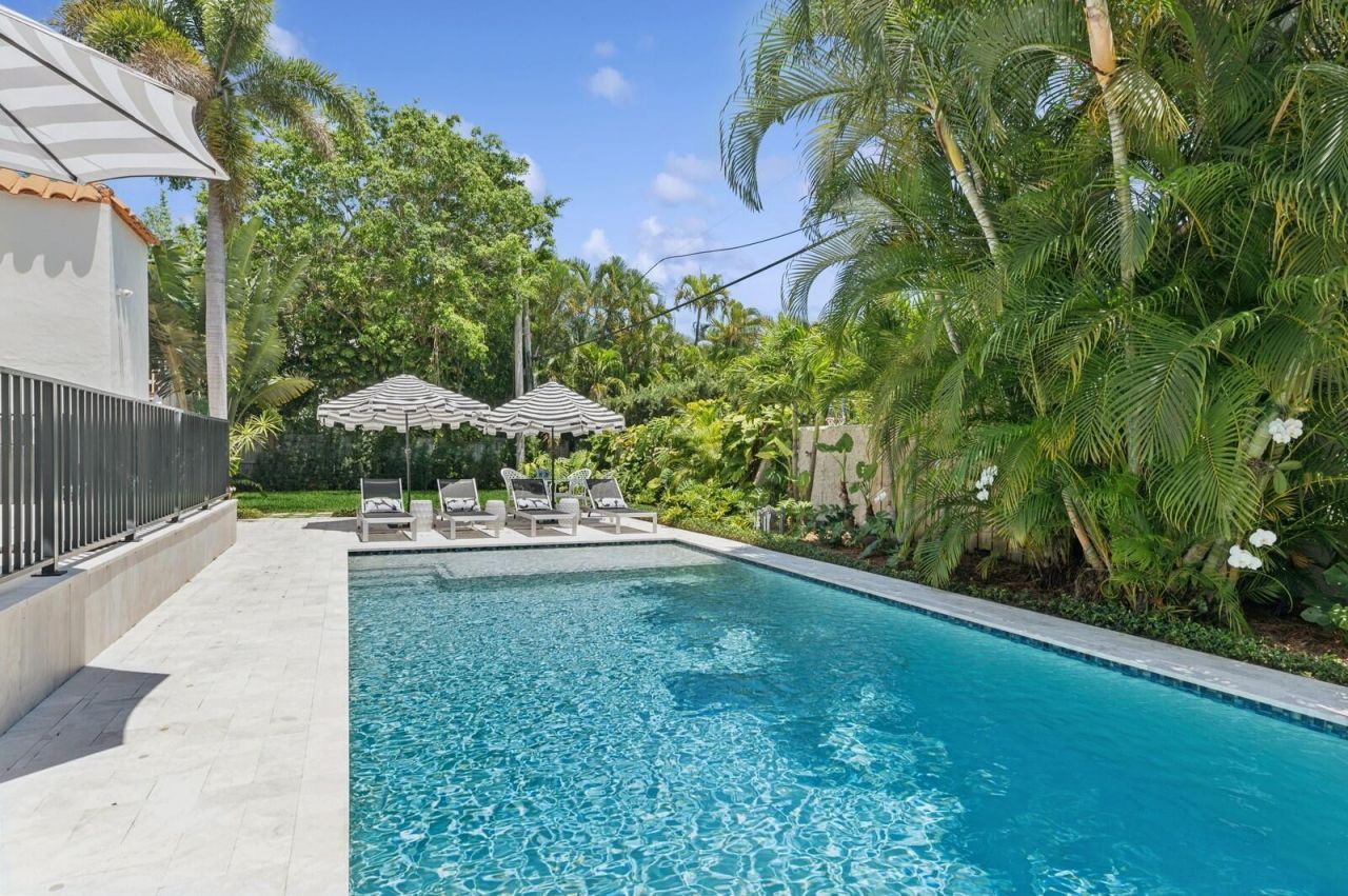 310 Almeria Road, West Palm Beach, FL 33405 Photo