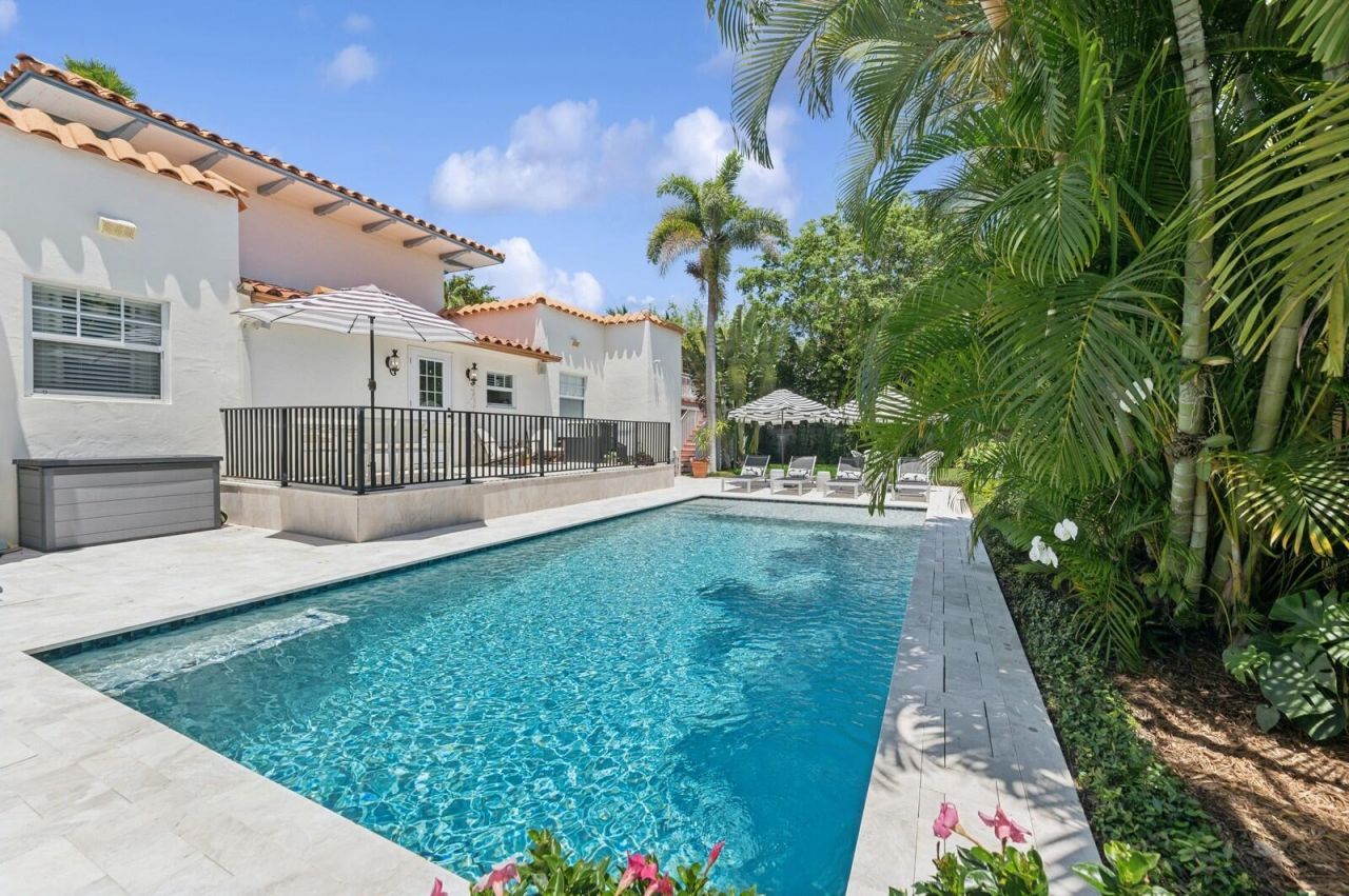 310 Almeria Road, West Palm Beach, FL 33405 Photo