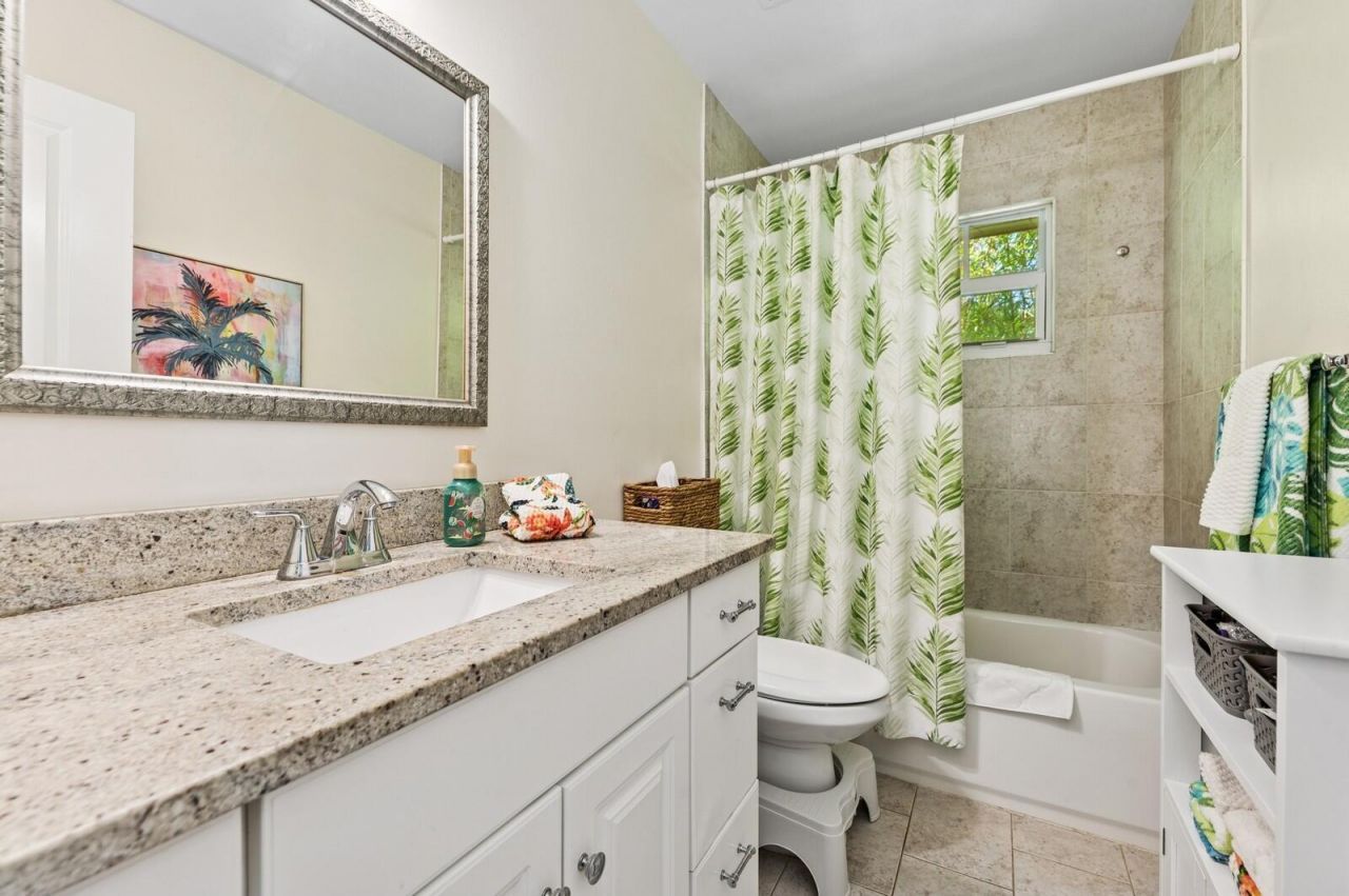 310 Almeria Road, West Palm Beach, FL 33405 Photo