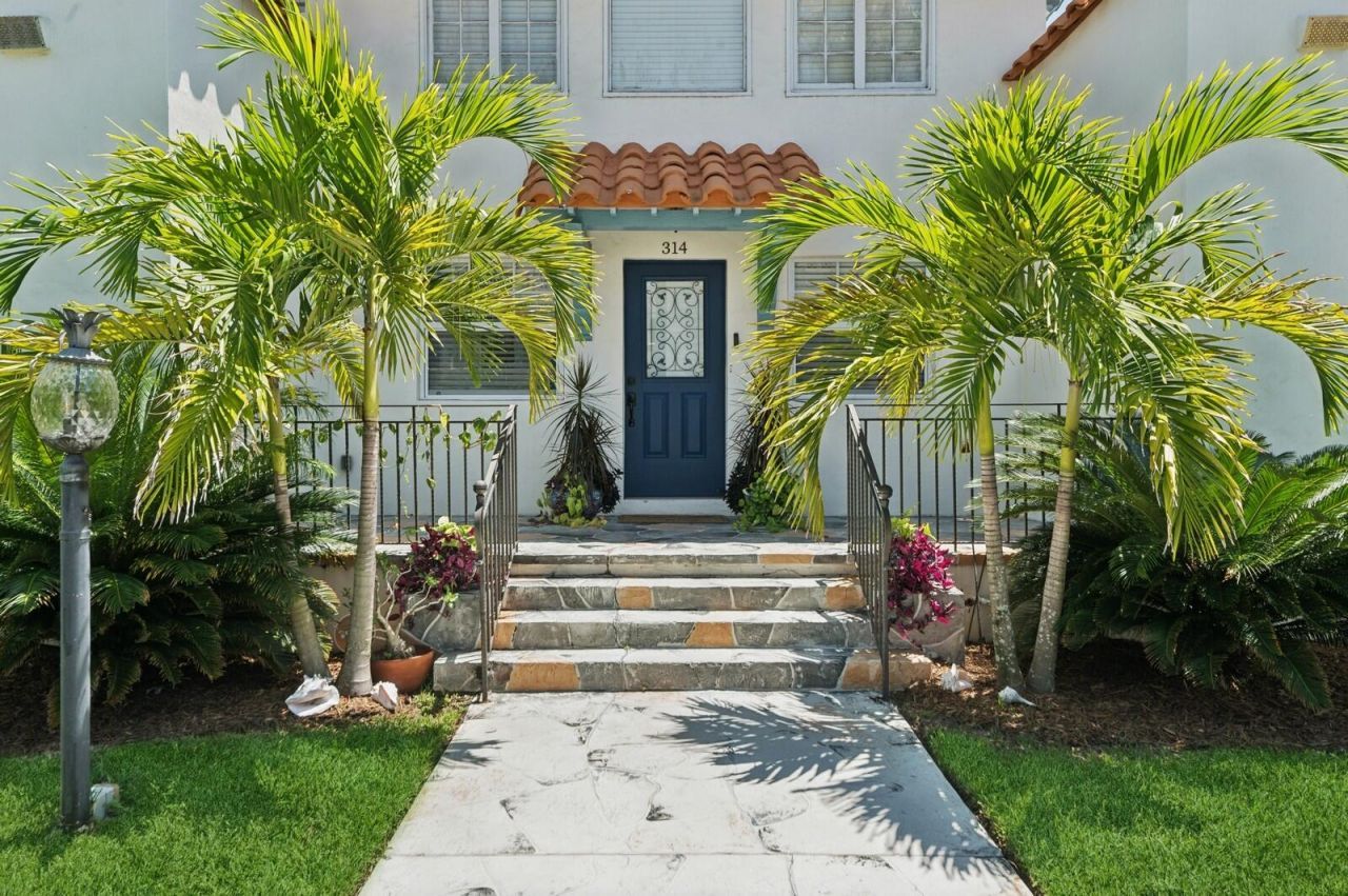 310 Almeria Road, West Palm Beach, FL 33405 Photo