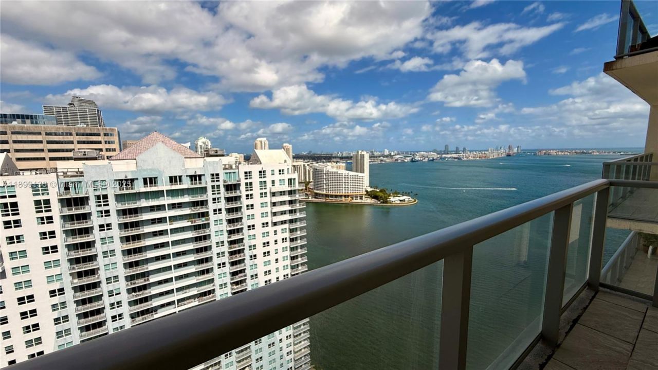 1155 Brickell Bay Dr, Unit PH104, Miami, FL 33131 Photo