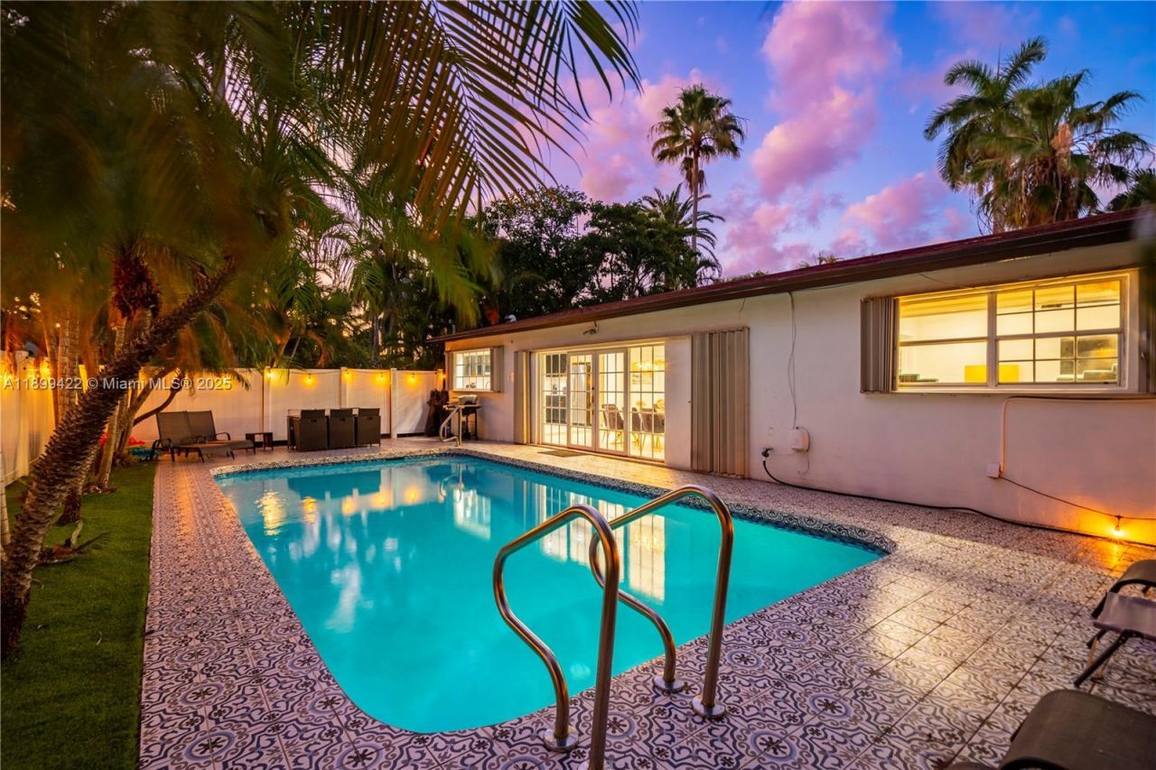 1244 Garfield St, Hollywood, FL 33019 Photo