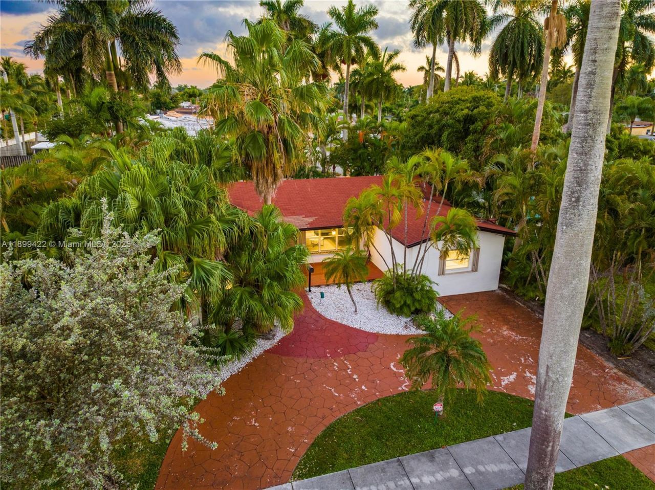 1244 Garfield St, Hollywood, FL 33019 Photo