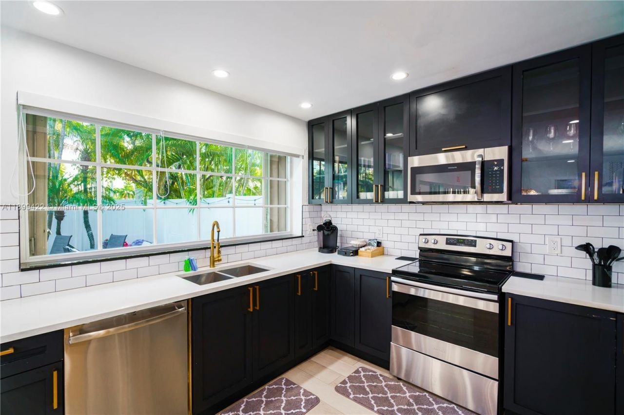 1244 Garfield St, Hollywood, FL 33019 Photo