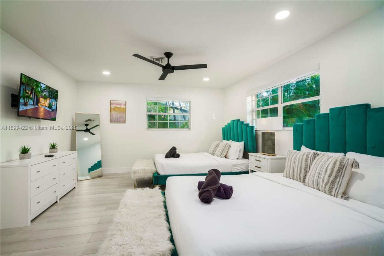 1244 Garfield St, Hollywood, FL 33019 Photo