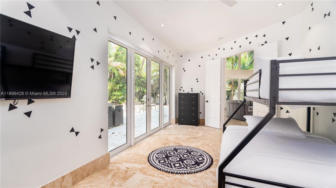 112 NW 14th Way, Dania Beach, FL 33004 Photo