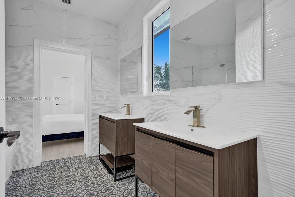 112 NW 14th Way, Dania Beach, FL 33004 Photo