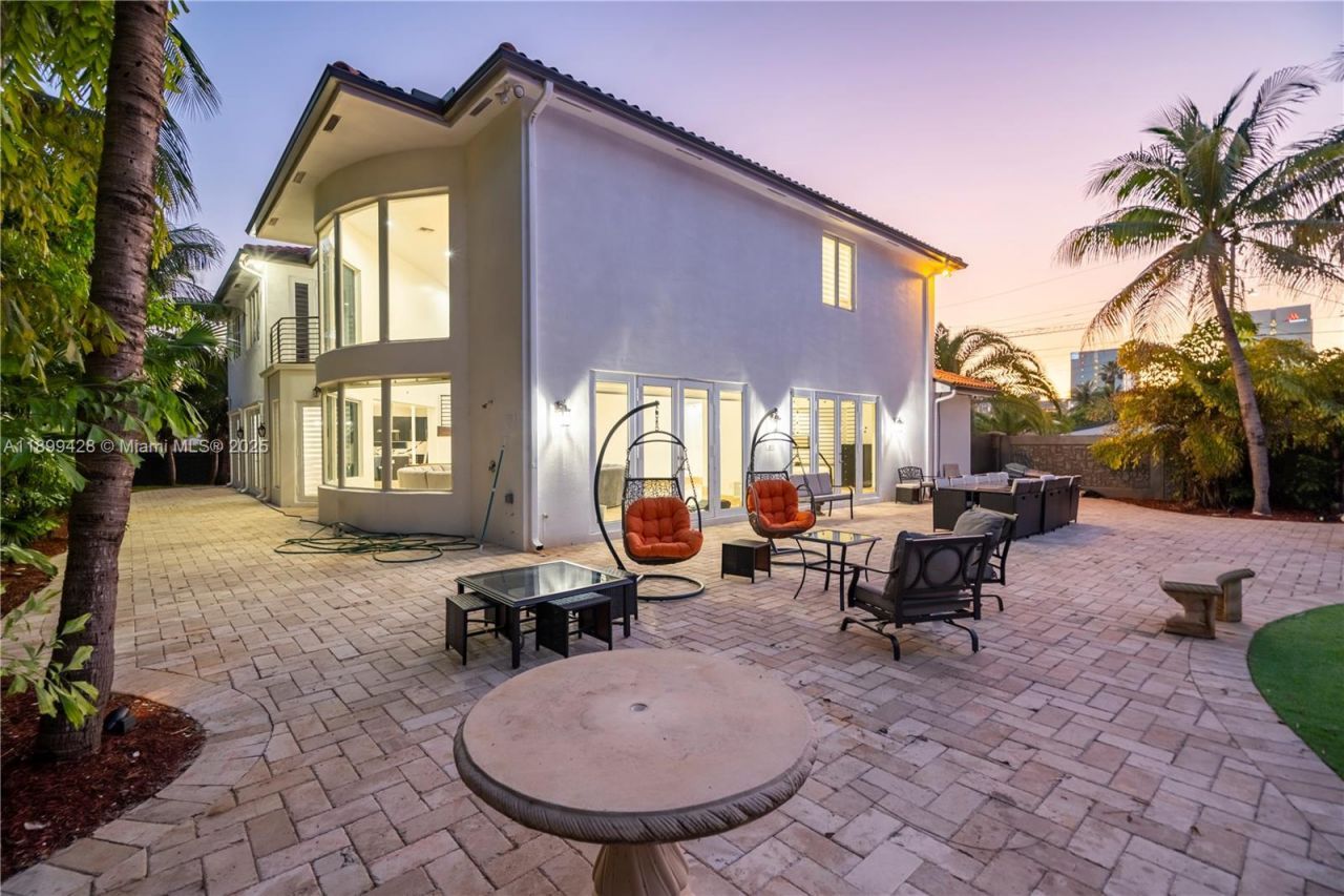 112 NW 14th Way, Dania Beach, FL 33004 Photo