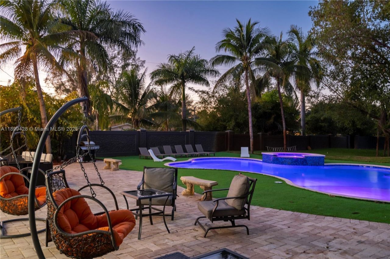 112 NW 14th Way, Dania Beach, FL 33004 Photo