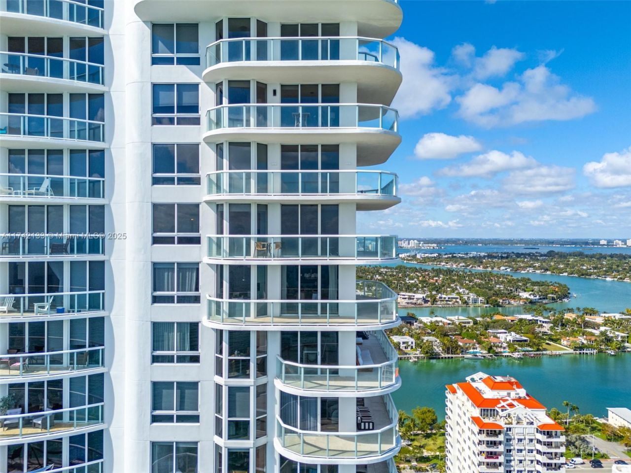 6365 Collins Ave, Unit 3801, Miami Beach, FL 33141 Photo