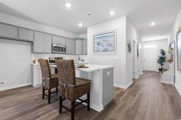 351 Sandridgebury Dr. photo 4