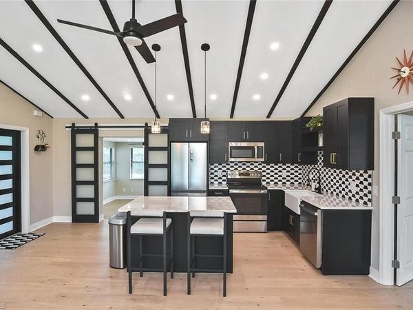 1922 Flamingo DR, NORTH FORT MYERS, FL 33917