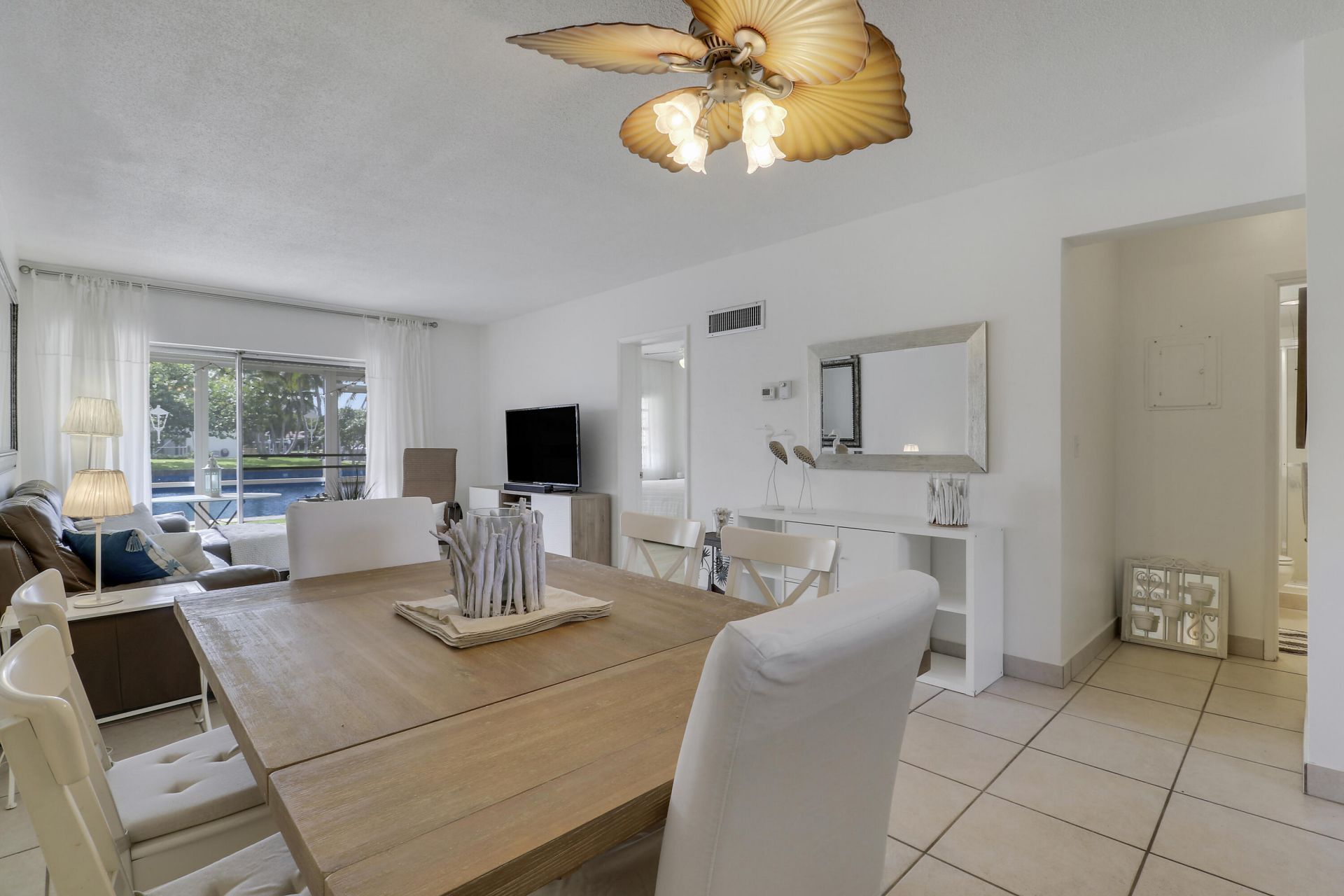 298 SE 6th Avenue, Unit 6, Pompano Beach, FL 33060 Photo