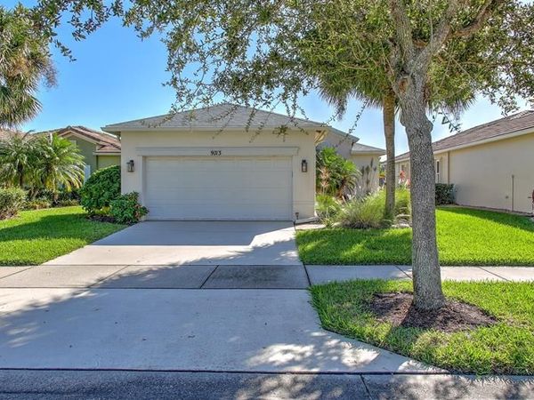 9713 SW Eastbrook Cir, Port St Lucie, FL 34987