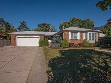 3710 Main Street, Buffalo, NY 14226