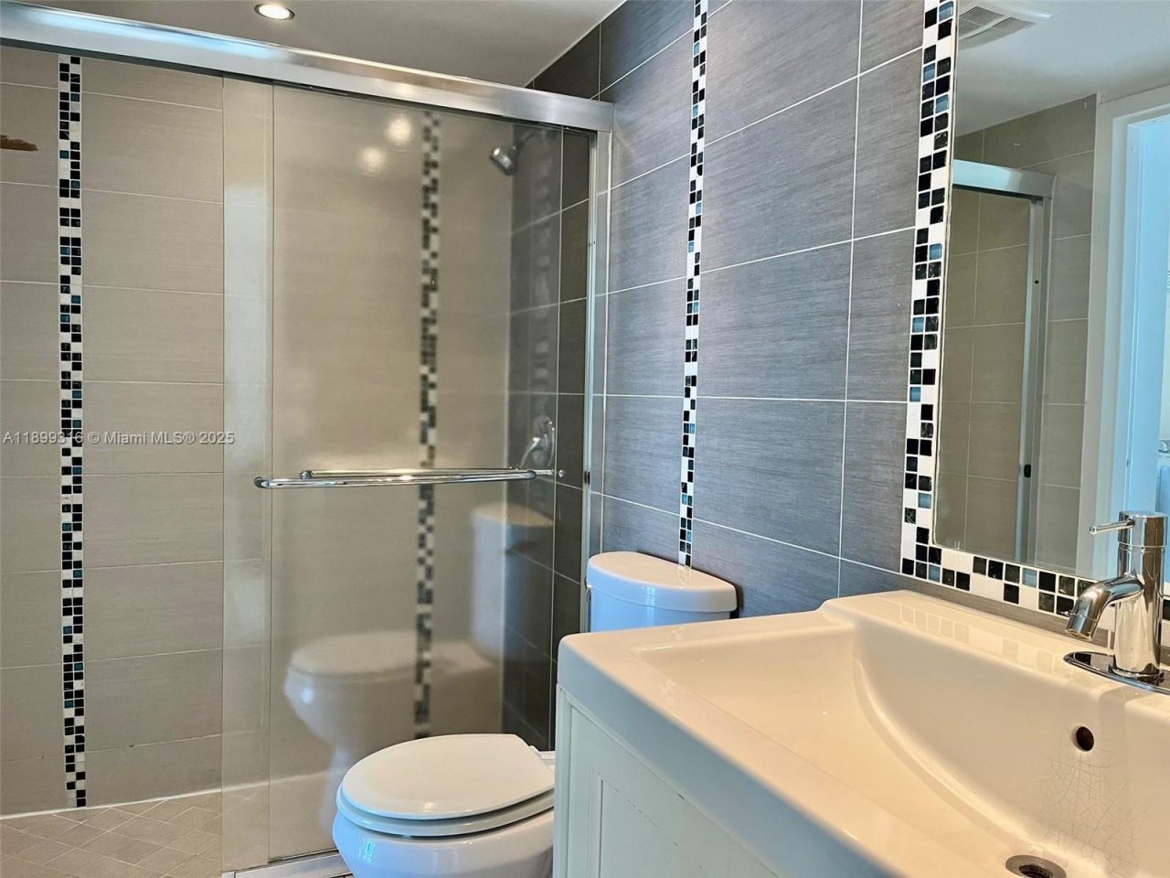 7601 E Treasure Dr, Unit 2308, North Bay Village, FL 33141 Photo