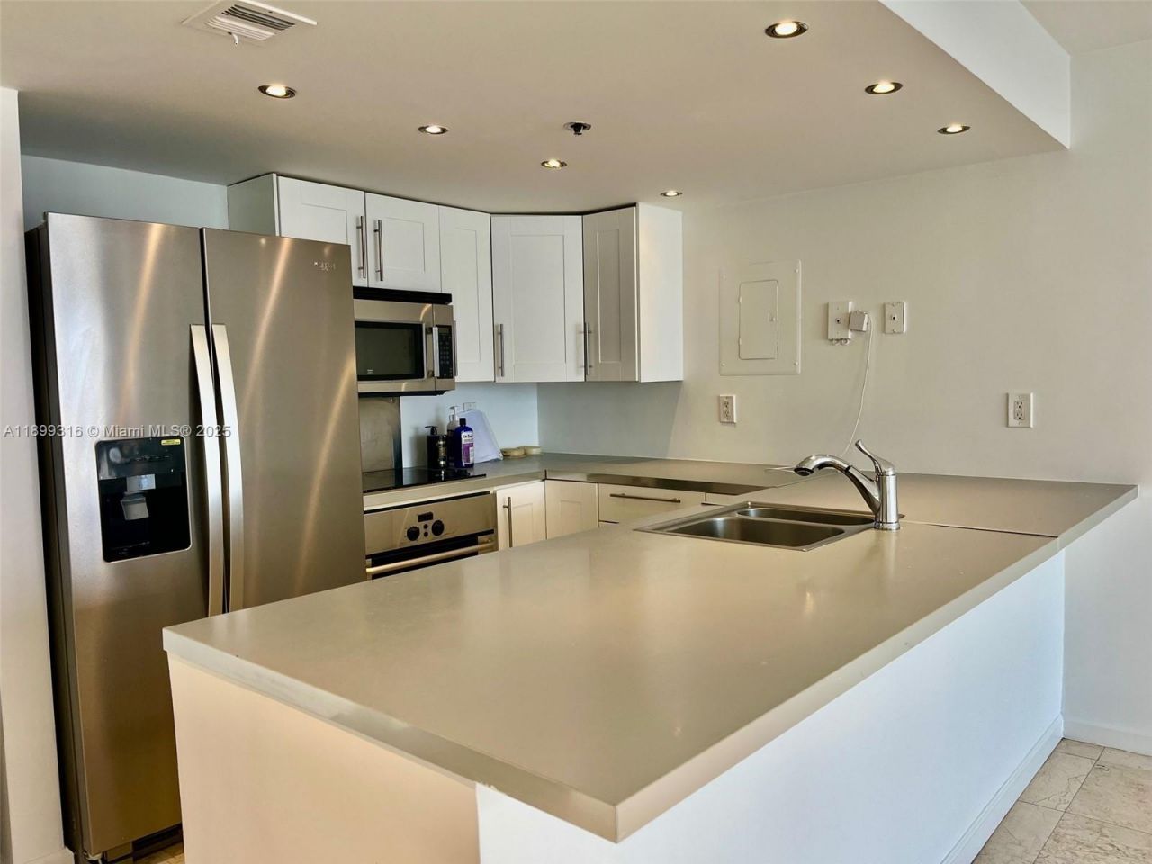 7601 E Treasure Dr, Unit 2308, North Bay Village, FL 33141 Photo