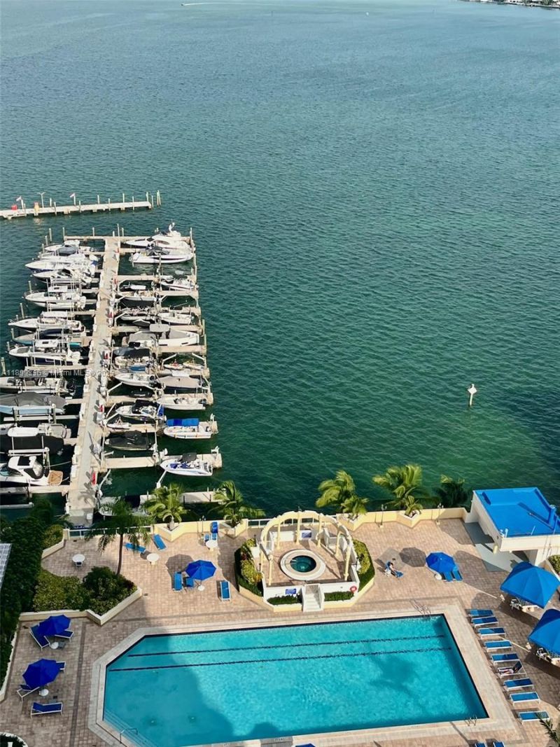 7601 E Treasure Dr, Unit 2308, North Bay Village, FL 33141 Photo