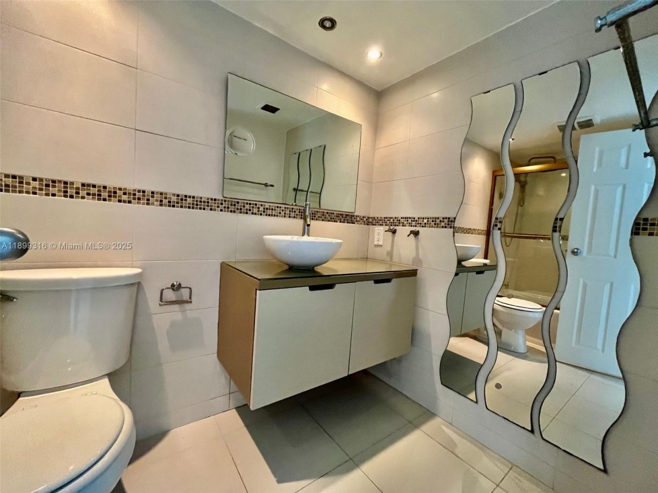 7601 E Treasure Dr, Unit 2308, North Bay Village, FL 33141 Photo