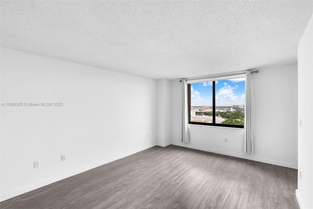 2333 Brickell Ave, Unit PH208, Miami, FL 33129 Photo