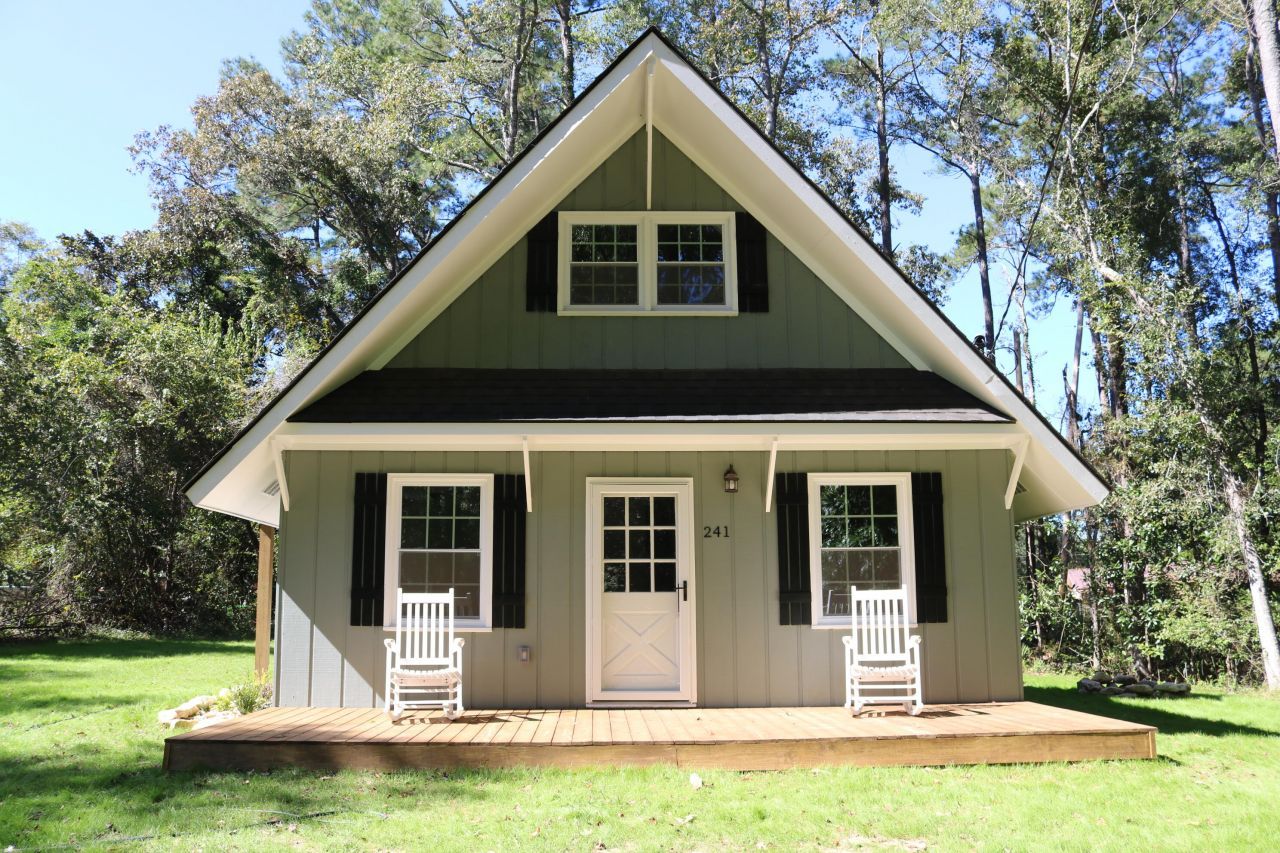 241 Rose Avenue Photo 10