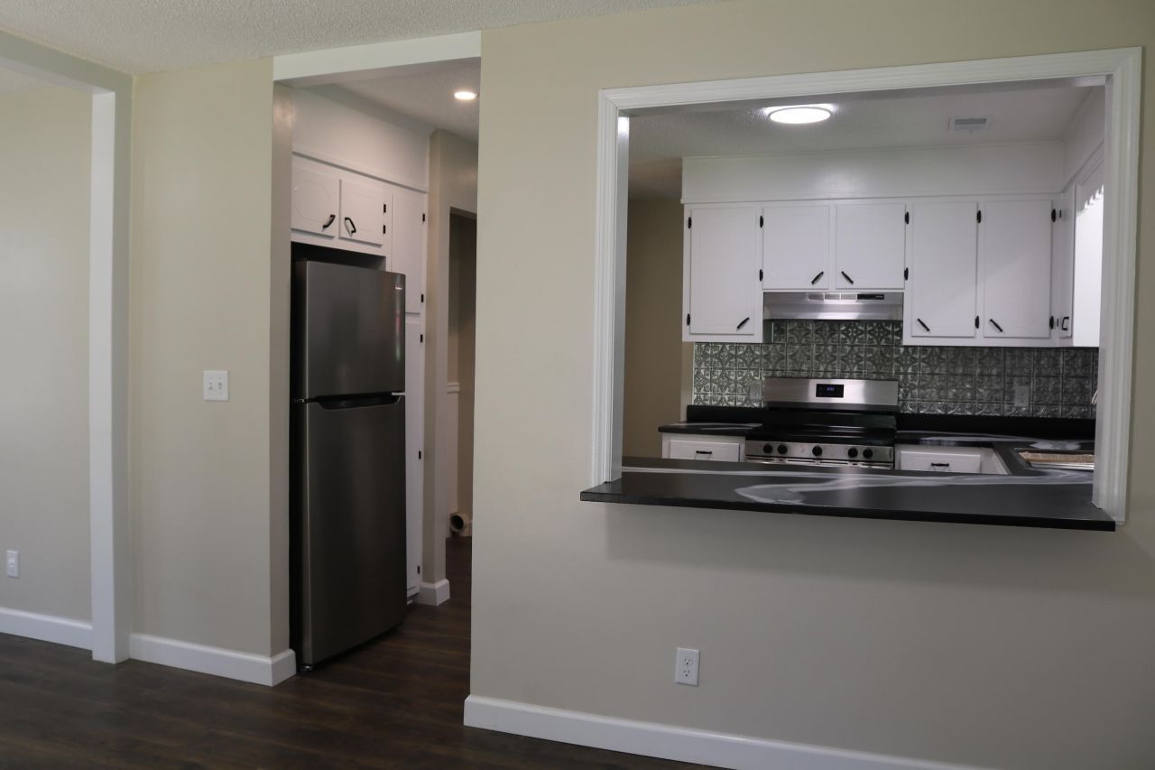 241 Rose Avenue Photo 16