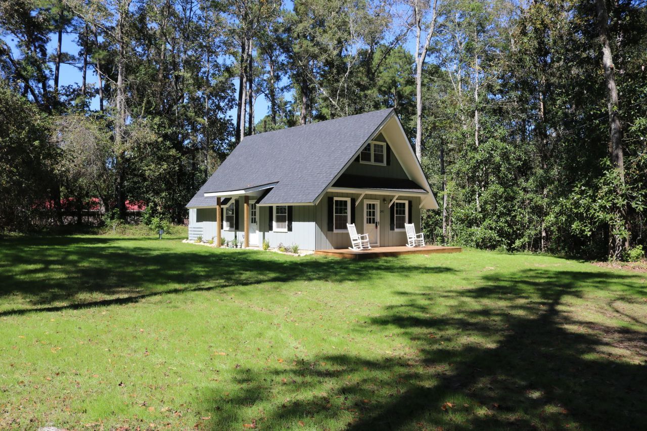 241 Rose Avenue Photo 9