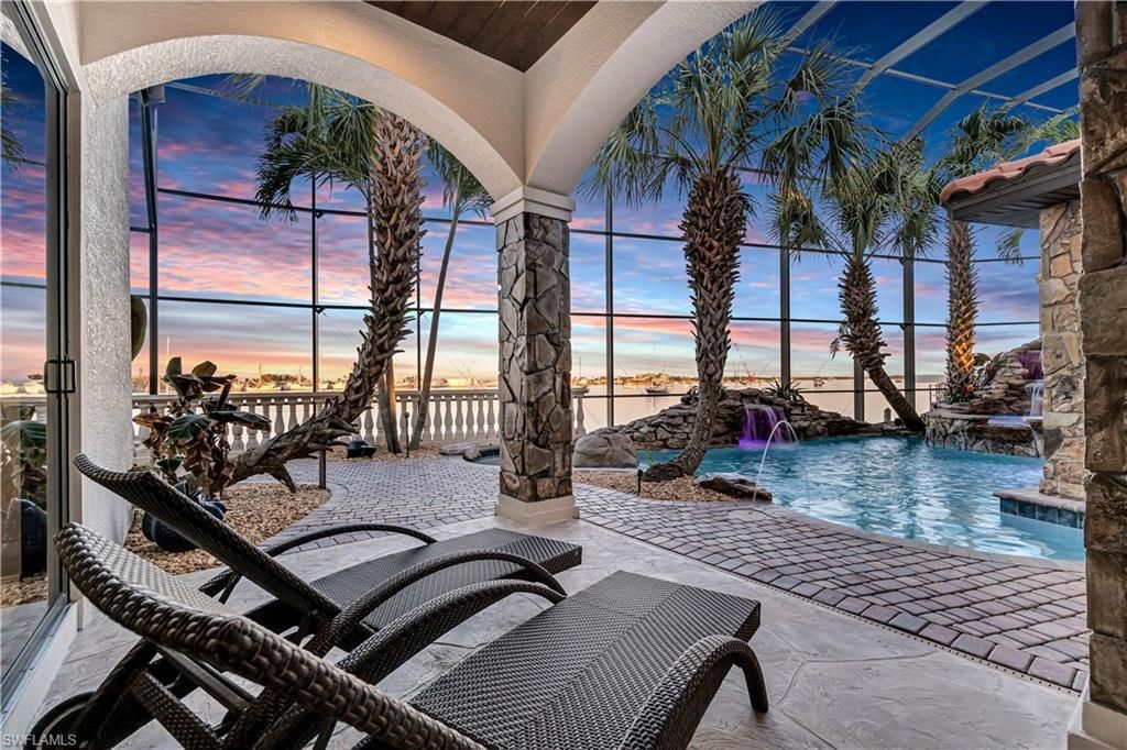 391 Palermo Cir, Fort Myers Beach, FL 33931 Photo