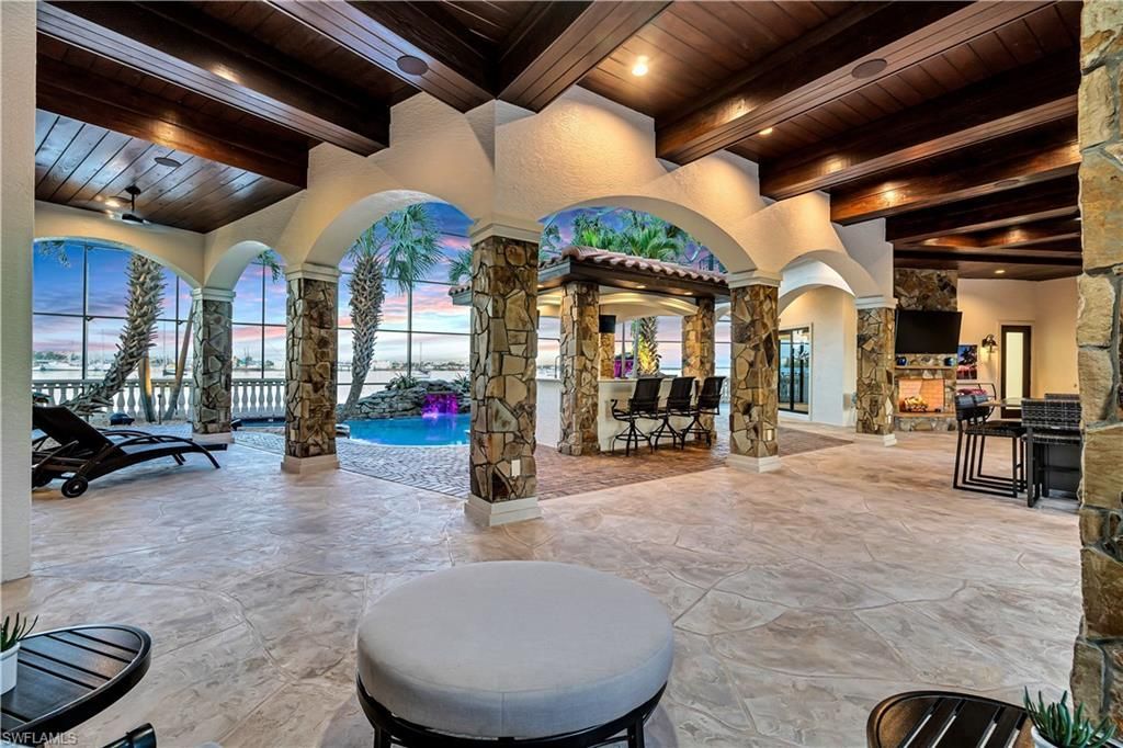 391 Palermo Cir, Fort Myers Beach, FL 33931 Photo