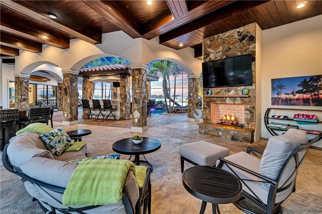 391 Palermo Cir, Fort Myers Beach, FL 33931 Photo