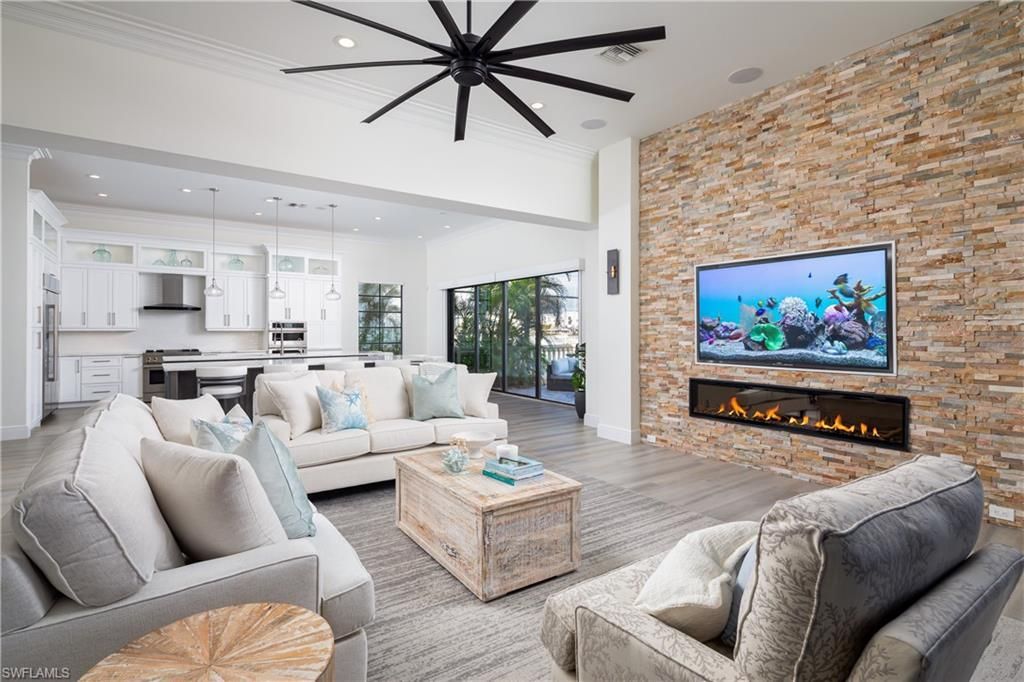 391 Palermo Cir, Fort Myers Beach, FL 33931 Photo