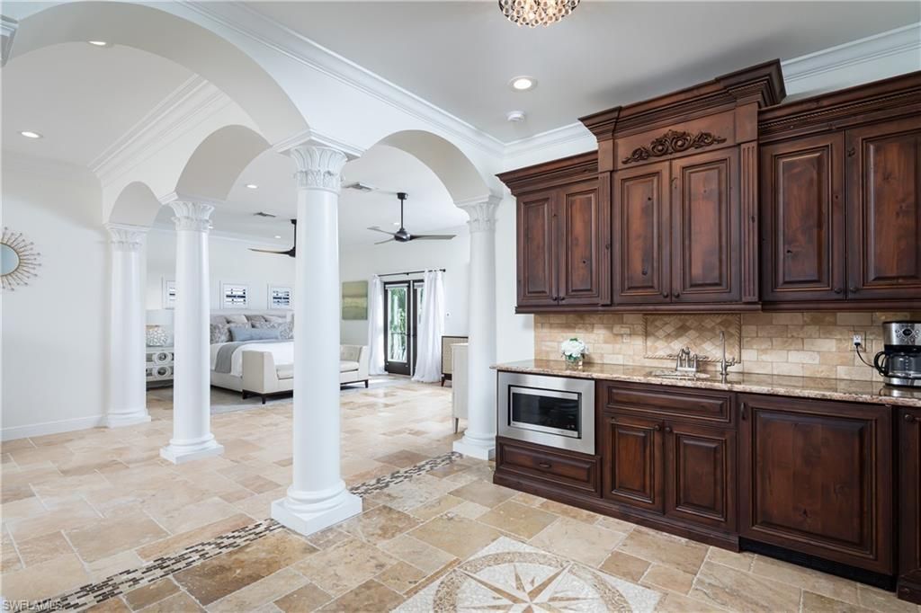 391 Palermo Cir, Fort Myers Beach, FL 33931 Photo