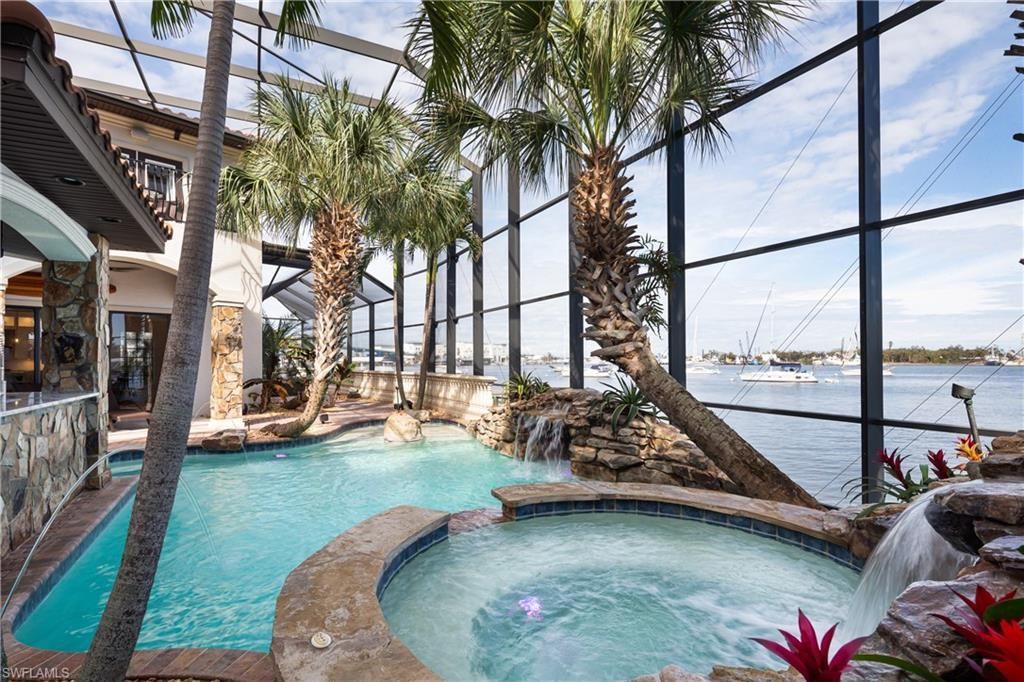 391 Palermo Cir, Fort Myers Beach, FL 33931 Photo