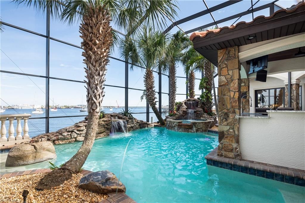 391 Palermo Cir, Fort Myers Beach, FL 33931 Photo